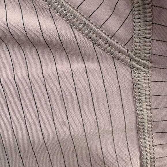 Lululemon Run for Gold Half Zip in Mauvelous Size 4 - Picture 5 of 15